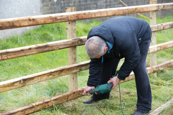 Fence Repair